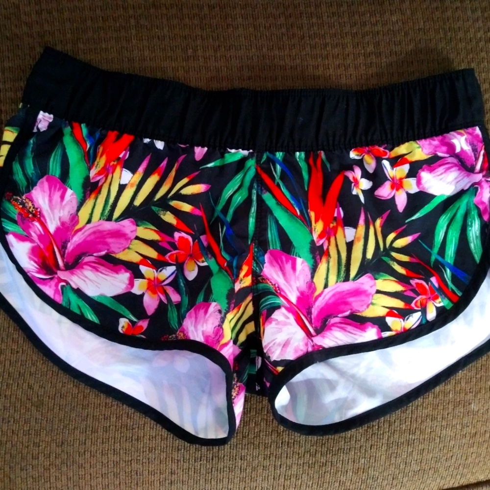 Hurley Small Floral Shorts